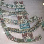 Múmia egípcia em sarcófago