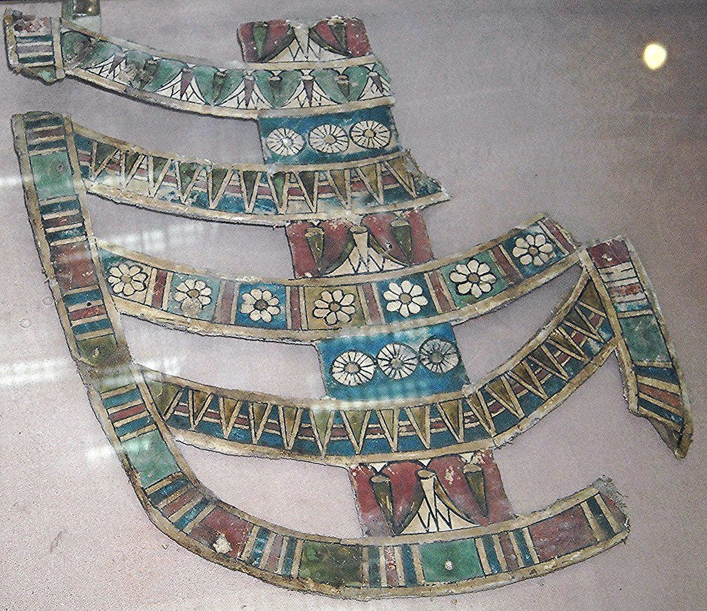 Múmia egípcia em sarcófago