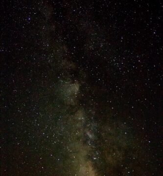 Via Láctea vista no céu noturno